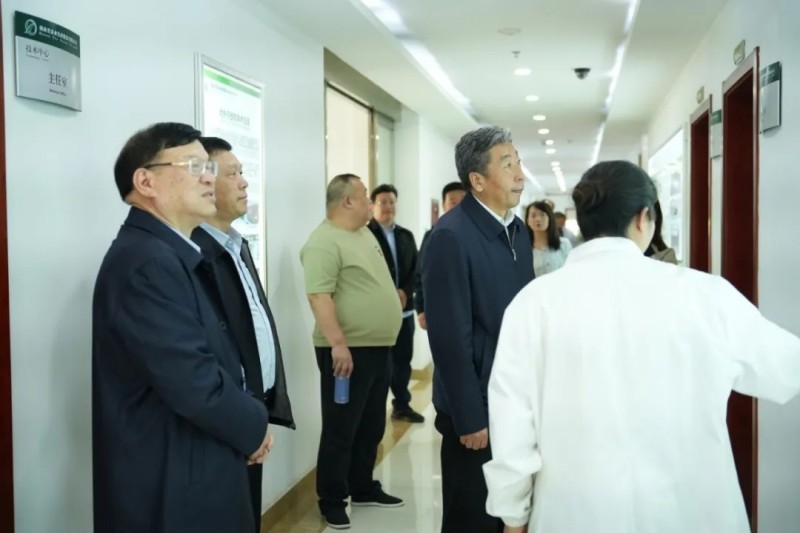 山西省供銷合作社聯合社黨組書記、理事會主任高建軍一行蒞臨公司調研指導